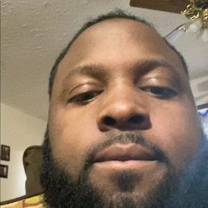 Meet your Posher, Derrick